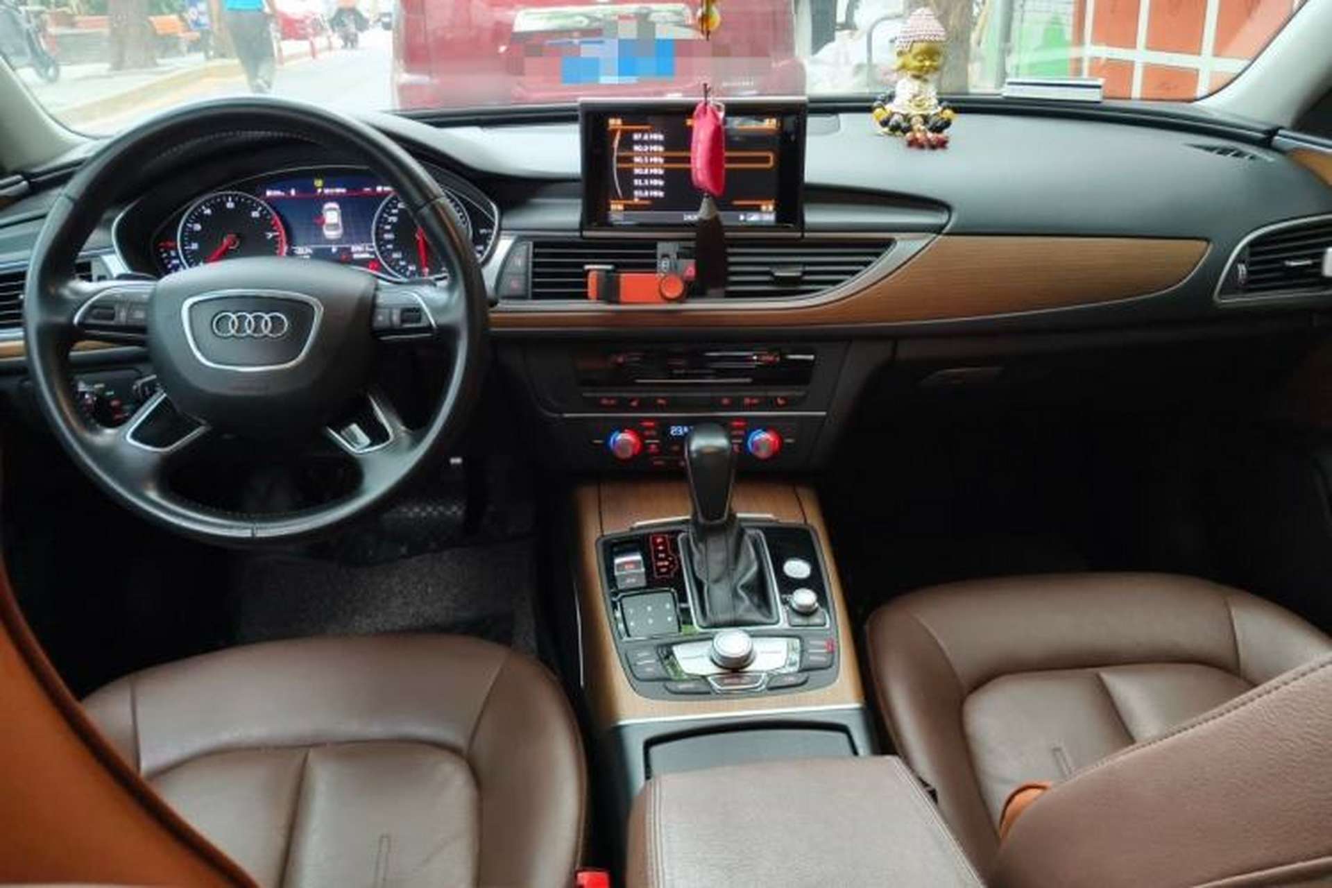 Used Audi A6L 2018 30th Anniversary Edition 30 FSI Style Model Center Console