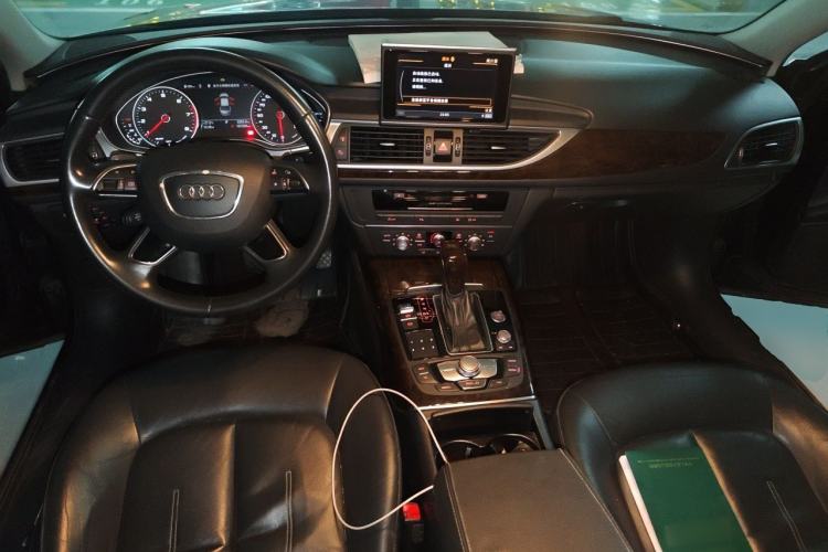 Used Audi A6L 2018 30th Anniversary Edition TFSI Trendy Model Center Console