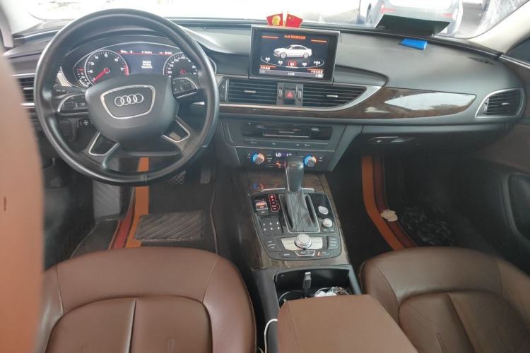 Used Audi A6L 2018 30th Anniversary Edition 35 TFSI Fashion Model Center Console