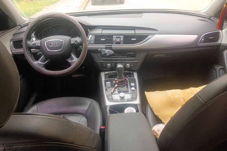 Used Audi A6L 2018 30th Anniversary Edition 35 TFSI Fashion Model Center Console