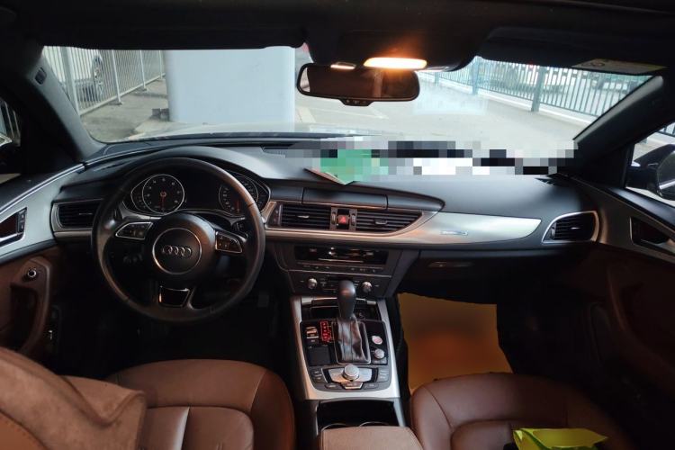 Used Audi A6L 2018 30th Anniversary Edition 45 TFSI quattro Sport model Center Console