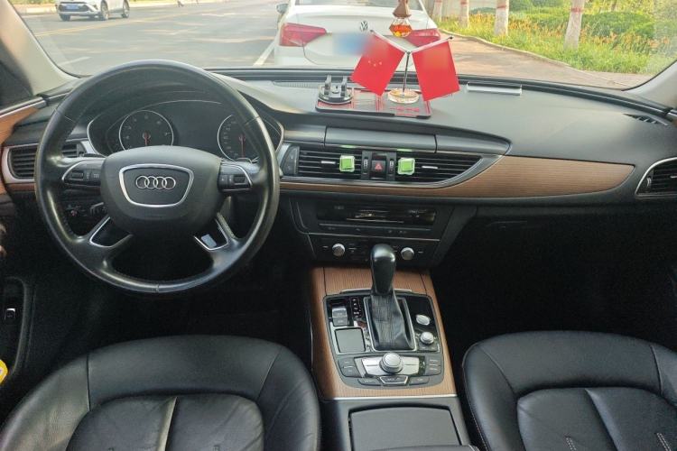 Used Audi A6L 2018 30th Anniversary Edition 30 FSI Style Model Center Console