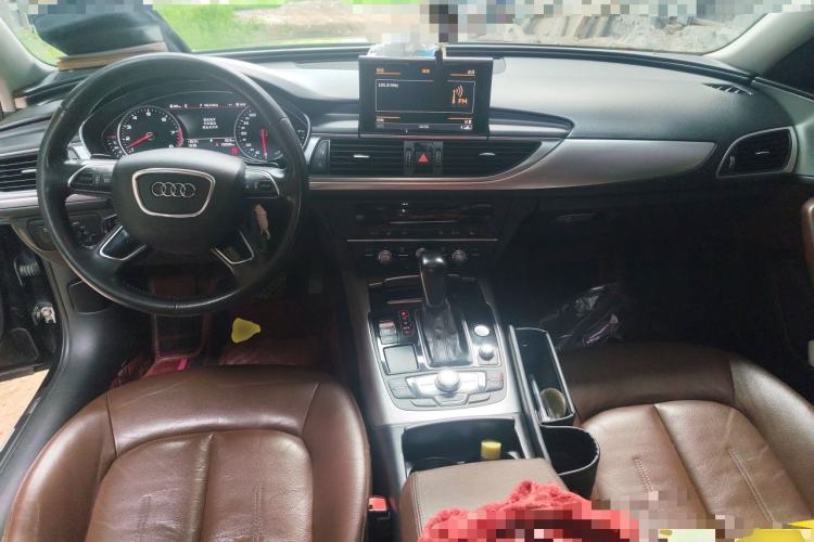 Used Audi A6L 2018 30th Anniversary Edition 35 TFSI Fashion Model Center Console