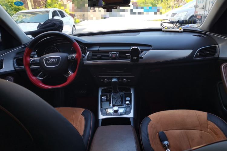 Used Audi A6L 2018 30th Anniversary Edition 35 TFSI Fashion Model Center Console