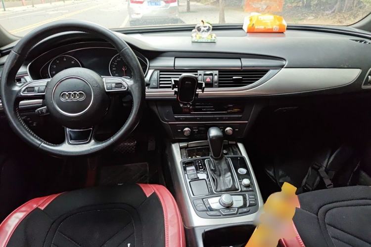 Used Audi A6L 2018 30th Anniversary Edition 35 TFSI Sport Edition Center Console