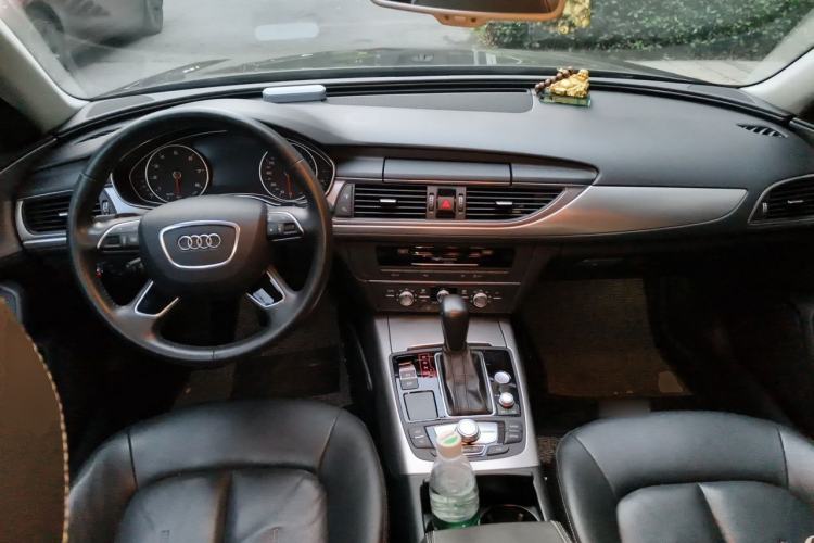 Used Audi A6L 2018 30th Anniversary Edition TFSI Trendy Model Center Console