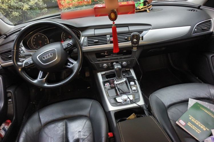 Used Audi A6L 2018 30th Anniversary Edition 35 TFSI Fashion Model Center Console