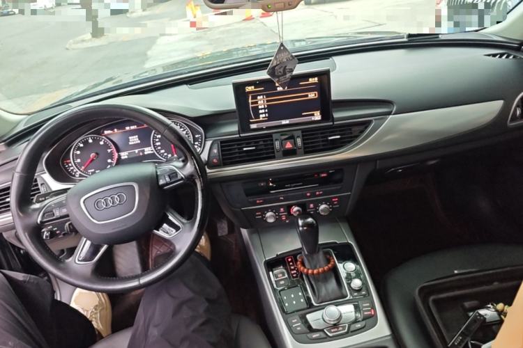 Used Audi A6L 2018 30th Anniversary Edition 35 TFSI Fashion Model Center Console