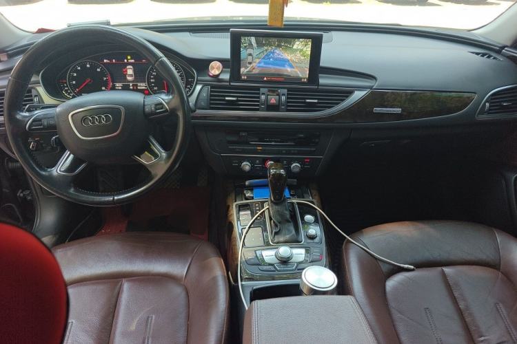 Used Audi A6L 2018 30th Anniversary Edition 35 TFSI Fashion Model Center Console