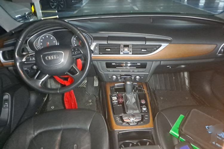 Used Audi A6L 2018 30th Anniversary Edition 30 FSI Style Model Center Console