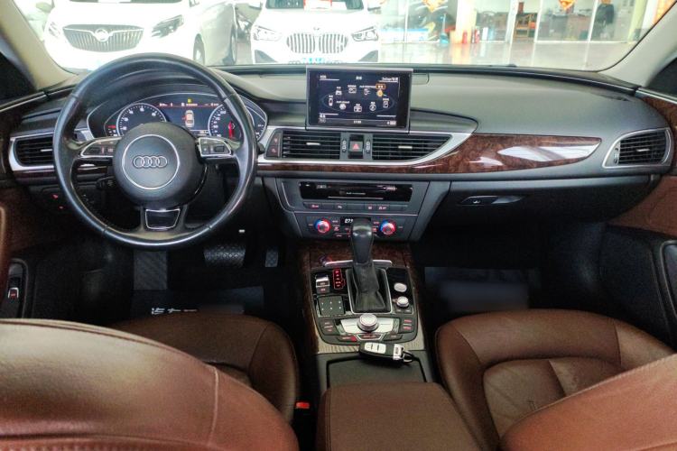 Used Audi A6L 2018 30th Anniversary Edition 35 TFSI Fashion Model Center Console