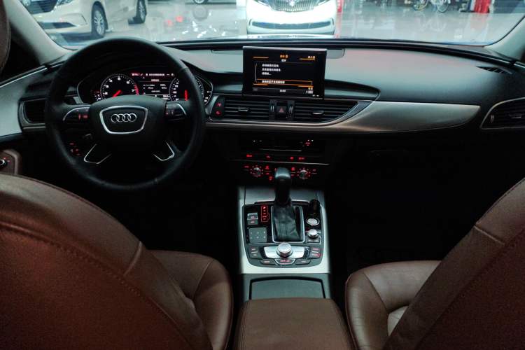 Used Audi A6L 2018 30th Anniversary Edition TFSI Trendy Model Center Console