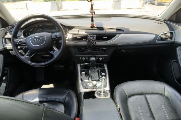Used Audi A6L 2018 30th Anniversary Edition 35 TFSI Fashion Model Center Console