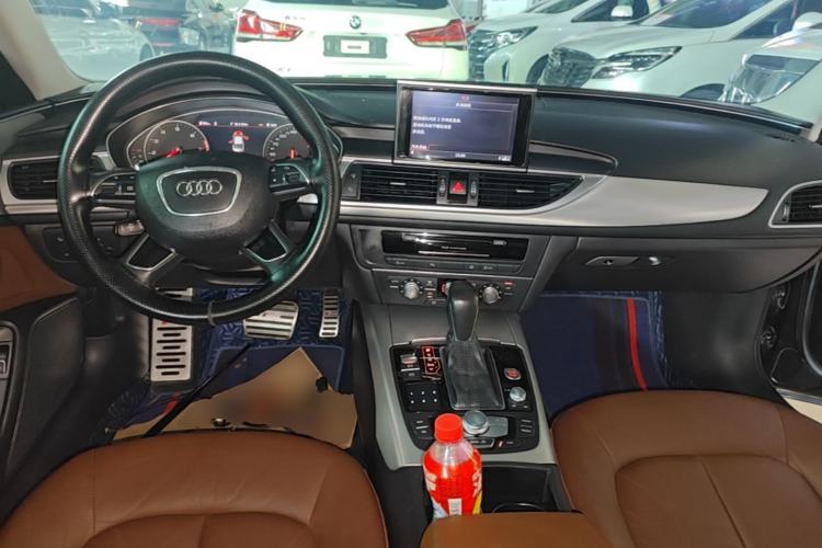 Used Audi A6L 2018 30th Anniversary Edition TFSI Trendy Model Center Console