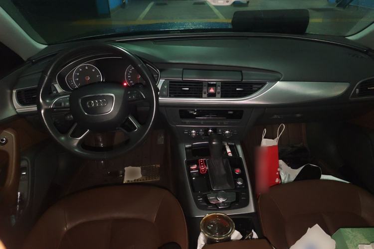 Used Audi A6L 2018 30th Anniversary Edition 35 TFSI Sport Edition Center Console