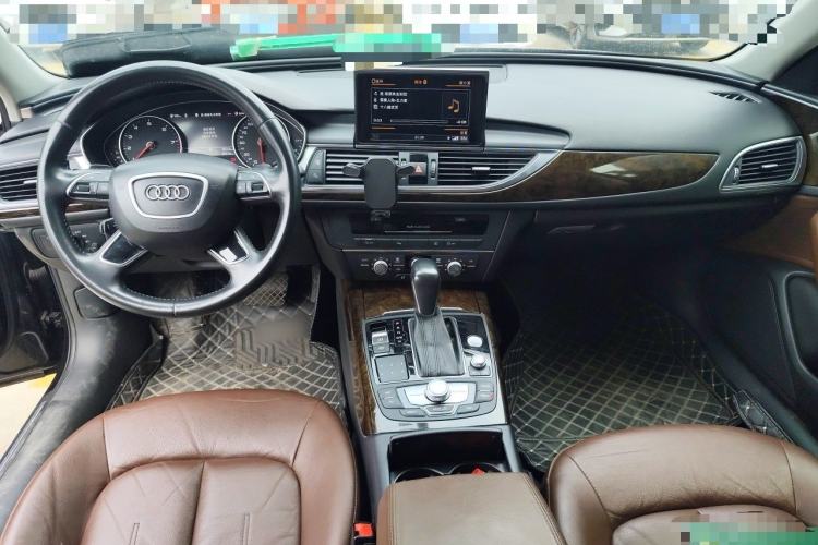 Used Audi A6L 2018 30th Anniversary Edition 35 TFSI Fashion Model Center Console