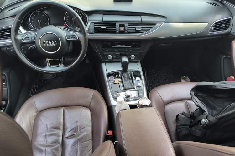 Used Audi A6L 2018 30th Anniversary Edition 35 TFSI Sport Edition Center Console