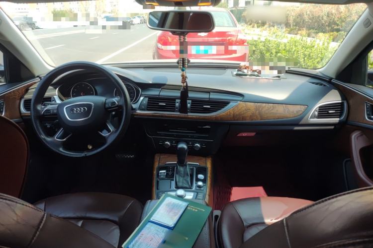 Used Audi A6L 2018 30th Anniversary Edition 35 TFSI Fashion Model Center Console