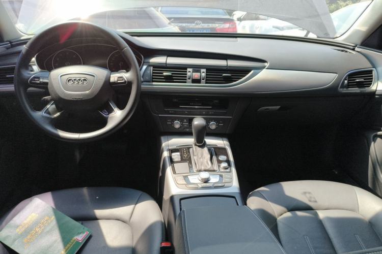 Used Audi A6L 2018 30th Anniversary Edition TFSI Trendy Model Center Console