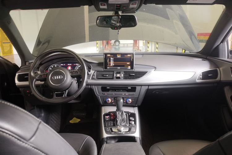 Used Audi A6L 2018 30th Anniversary Edition 35 TFSI Sport Edition Center Console