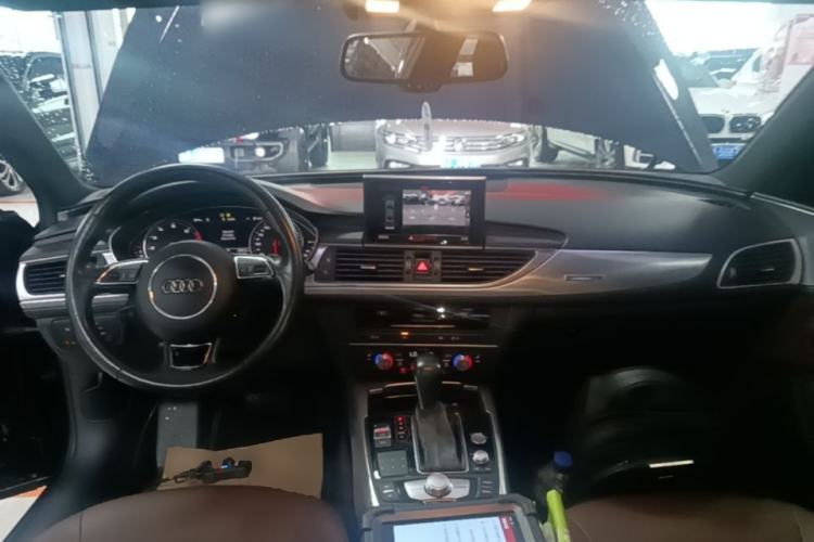 Used Audi A6L 2018 30th Anniversary Edition 45 TFSI quattro Sport model Center Console
