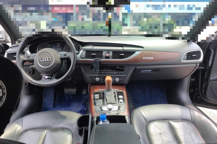 Used Audi A6L 2018 30th Anniversary Edition 45 TFSI quattro Sport model Center Console