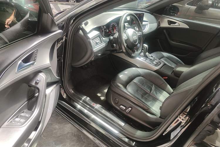 Used Audi A6L 2018 30th Anniversary Edition 45 TFSI quattro Sport model Driver Seat
