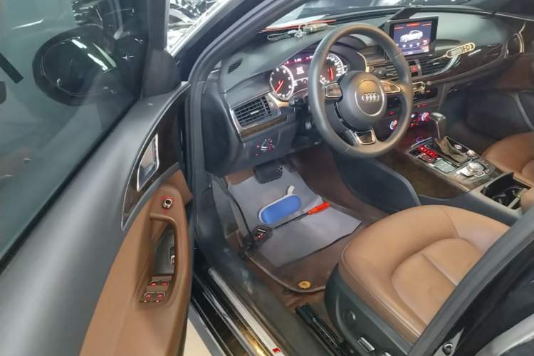 Used Audi A6L 2018 30th Anniversary Edition 35 TFSI Sport Edition Driver Seat