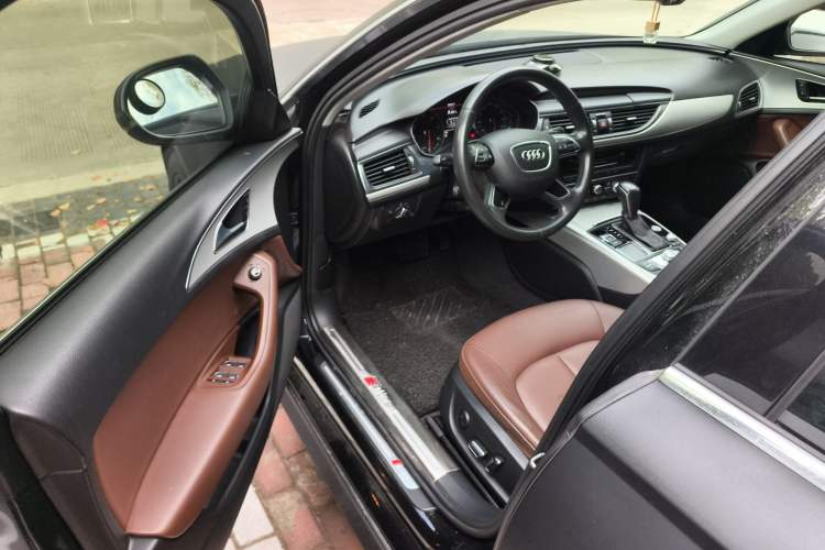 Used Audi A6L 2018 30th Anniversary Edition 35 TFSI Fashion Model
