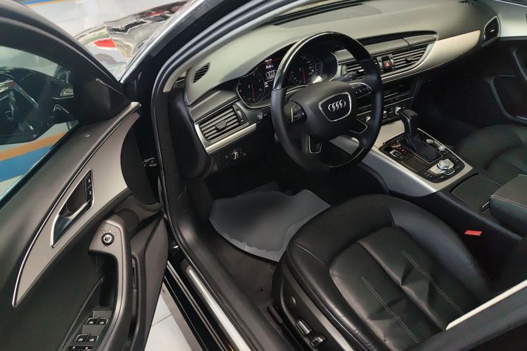 Used Audi A6L 2018 30th Anniversary Edition TFSI Trendy Model Driver Seat