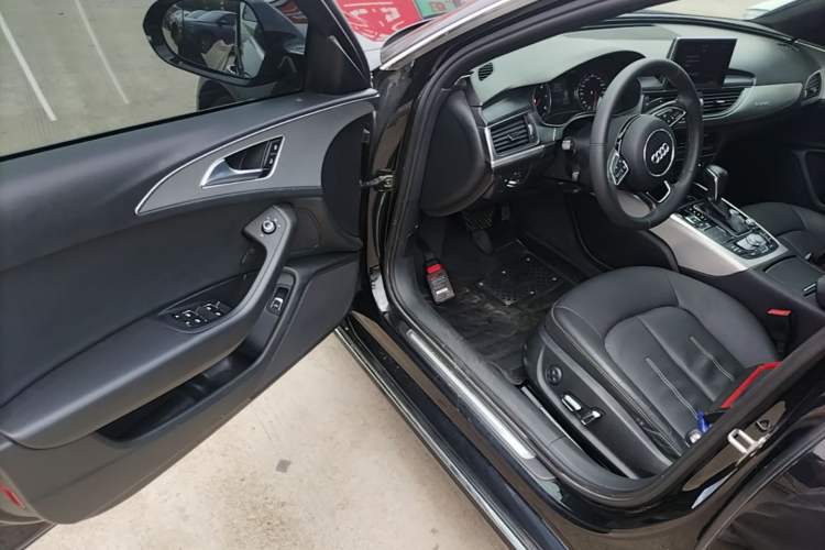 Used Audi A6L 2018 30th Anniversary Edition 45 TFSI quattro Sport model Driver Seat