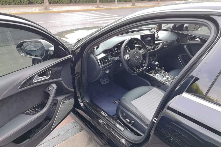 Used Audi A6L 2018 30th Anniversary Edition 45 TFSI quattro Sport model Driver Seat