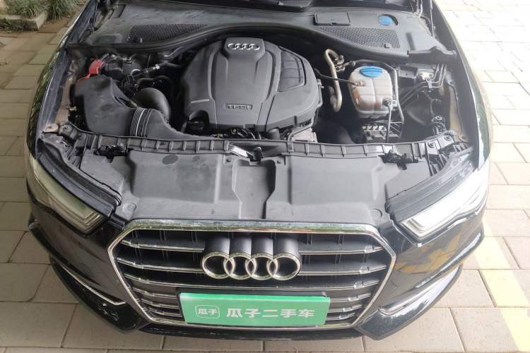 Used Audi A6L 2018 30th Anniversary Edition 35 TFSI Fashion Model Engine Bay
