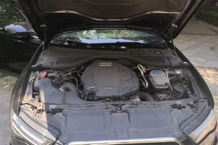 Used Audi A6L 2018 30th Anniversary Edition 35 TFSI Fashion Model Engine Bay