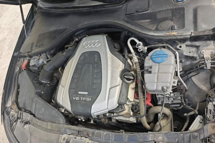 Used Audi A6L 2018 30th Anniversary Edition 45 TFSI quattro Sport model Engine Bay