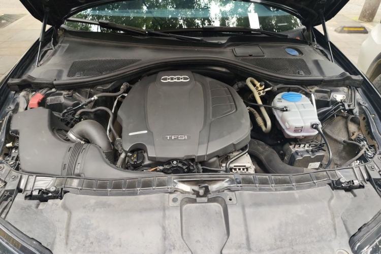 Used Audi A6L 2018 30th Anniversary Edition 35 TFSI Fashion Model Engine Bay