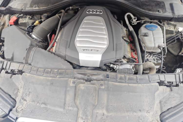 Used Audi A6L 2018 30th Anniversary Edition 30 FSI Style Model Engine Bay