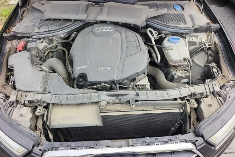 Used Audi A6L 2018 30th Anniversary Edition 35 TFSI Fashion Model Engine Bay