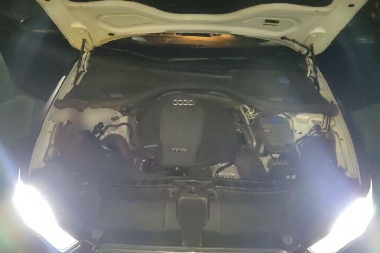 Used Audi A6L 2018 30th Anniversary Edition 35 TFSI Fashion Model Engine Bay