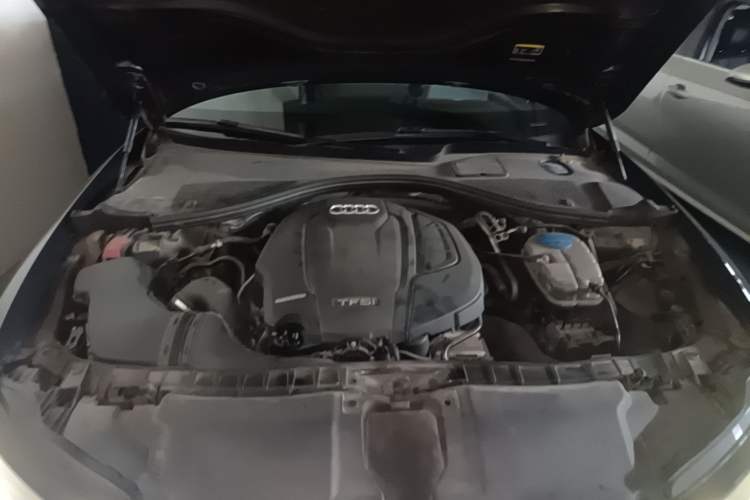 Used Audi A6L 2018 30th Anniversary Edition 35 TFSI Fashion Model Engine Bay