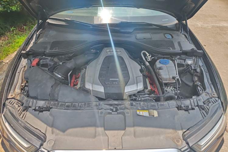 Used Audi A6L 2018 30th Anniversary Edition 45 TFSI quattro Sport model Engine Bay