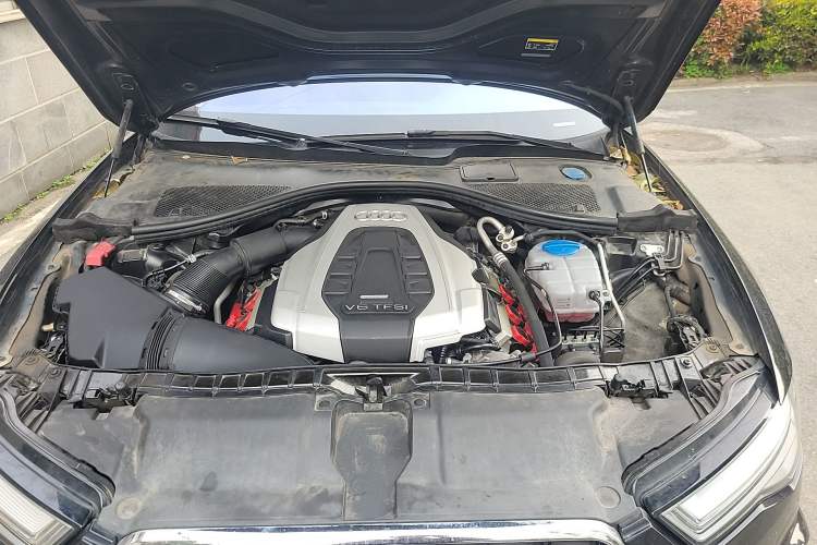 Used Audi A6L 2018 30th Anniversary Edition 45 TFSI quattro Sport model Engine Bay