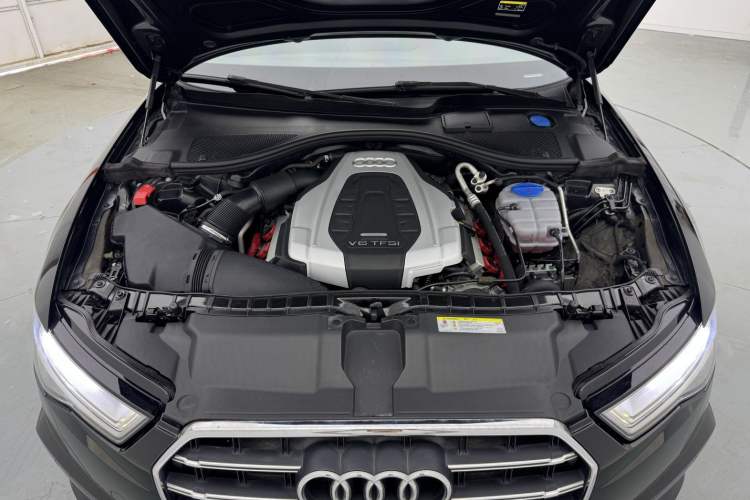 Used Audi A6L 2018 30th Anniversary Edition 45 TFSI quattro Sport model Engine Bay