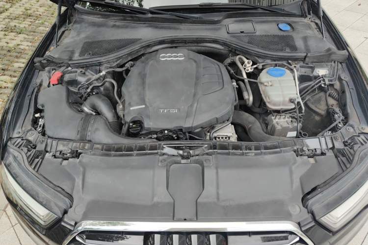 Used Audi A6L 2018 30th Anniversary Edition 35 TFSI Fashion Model Engine Bay