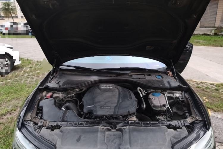 Used Audi A6L 2018 30th Anniversary Edition 35 TFSI Fashion Model Engine Bay