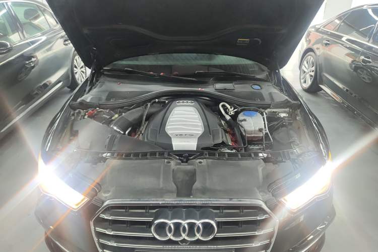 Used Audi A6L 2018 30th Anniversary Edition 30 FSI Style Model Engine Bay