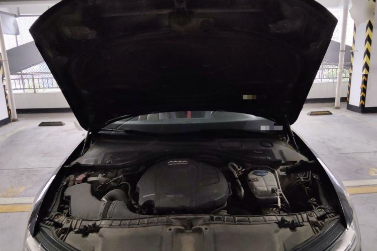 Used Audi A6L 2018 30th Anniversary Edition 35 TFSI Fashion Model Engine Bay