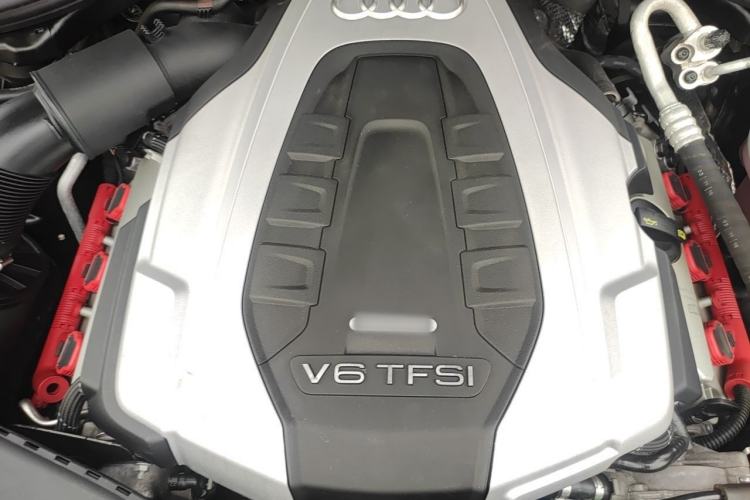 Used Audi A6L 2018 30th Anniversary Edition 45 TFSI quattro Sport model Engine Bay