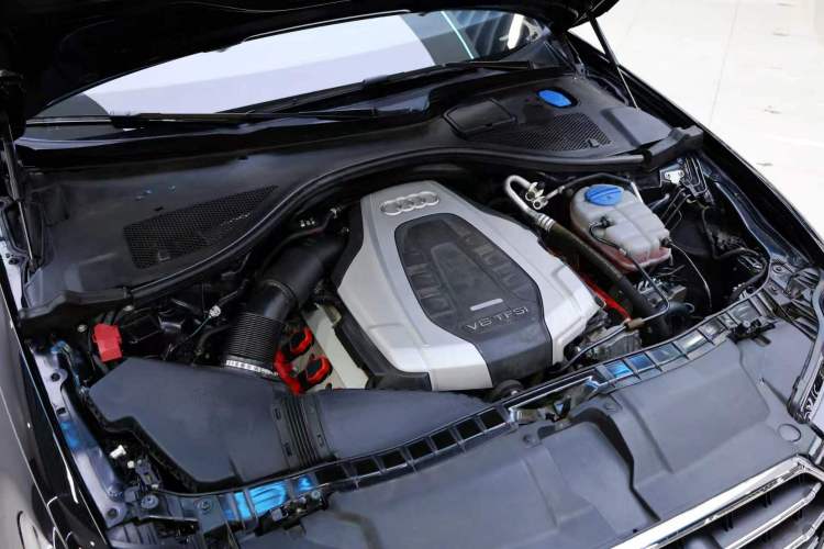 Used Audi A6L 2018 30th Anniversary Edition 45 TFSI quattro Sport model Engine Bay