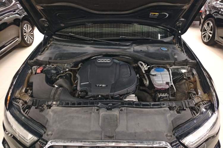 Used Audi A6L 2018 30th Anniversary Edition 35 TFSI Fashion Model Engine Bay
